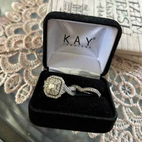 Diamond ring - Picture 3 of 4